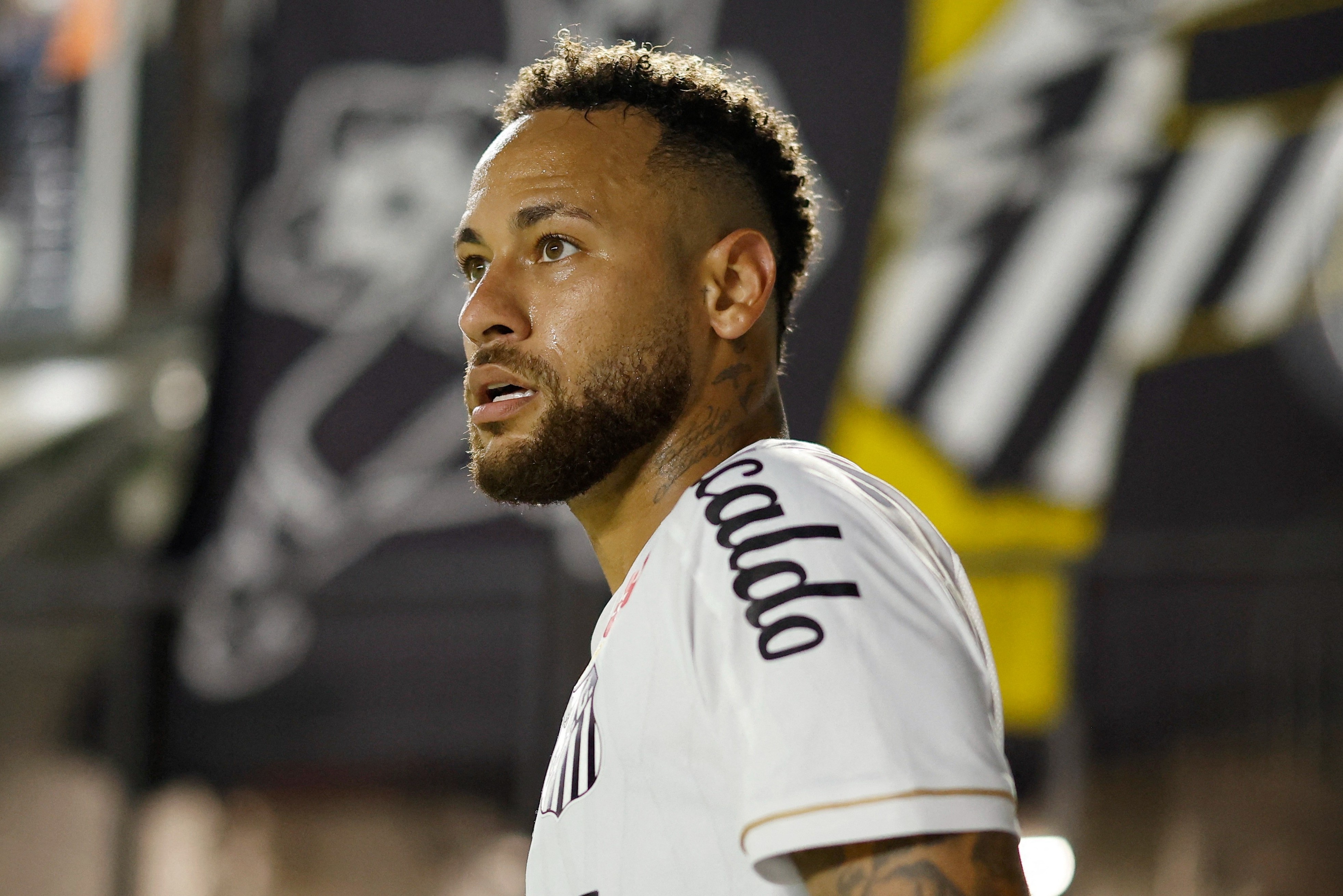 Neymar duoc hau thuan du World Cup hinh anh