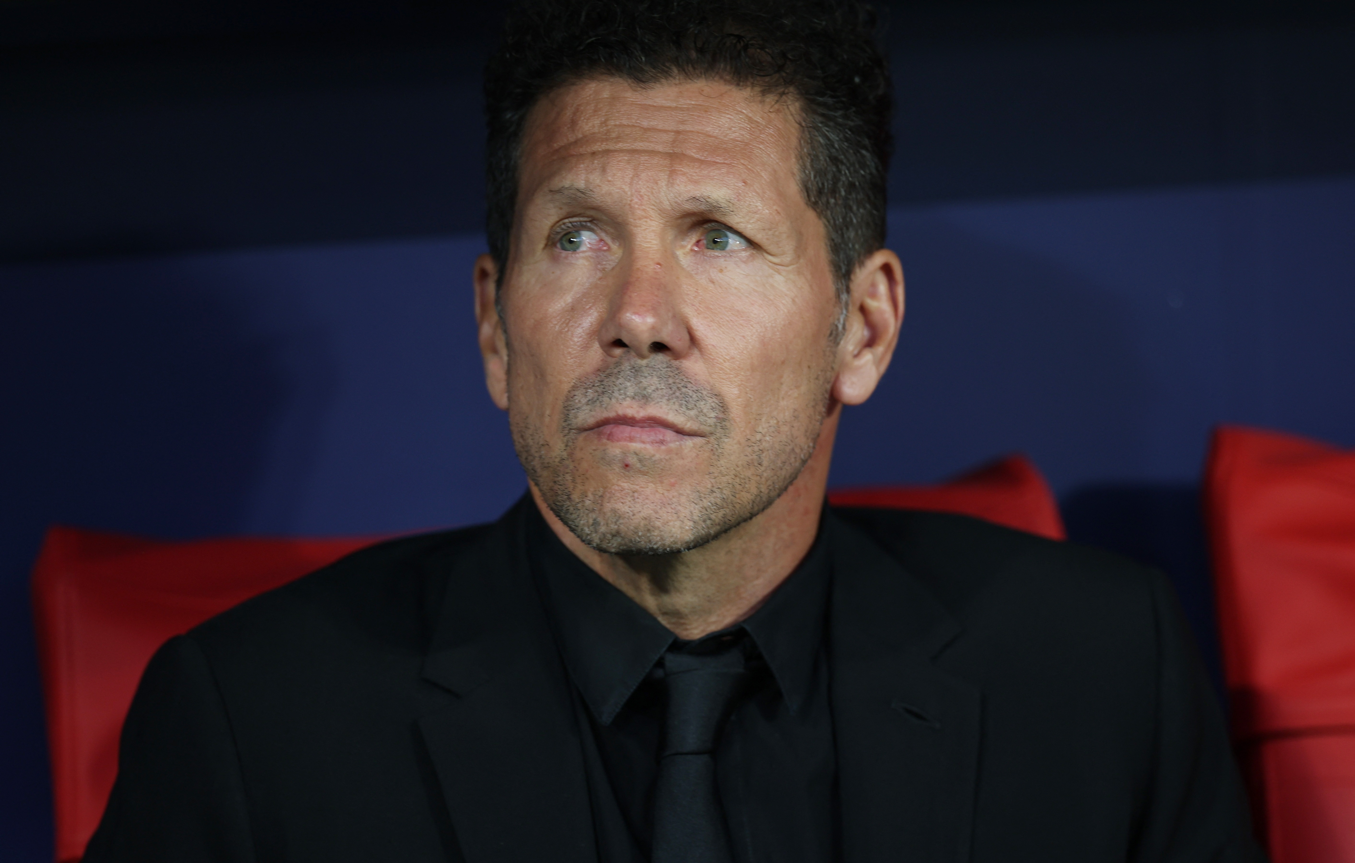 CDV Arsenal phan no voi Simeone hinh anh