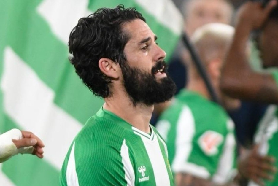 Isco bat khoc hinh anh