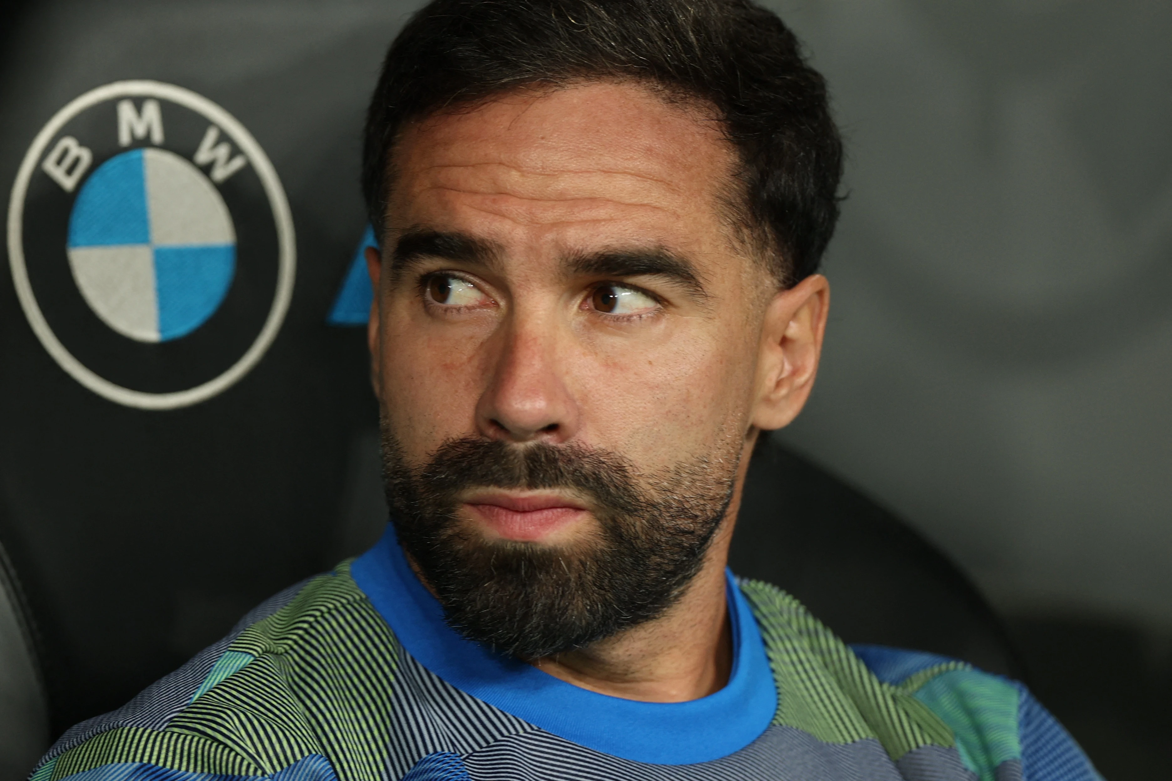 Carvajal chia tay Real Madrid hinh anh