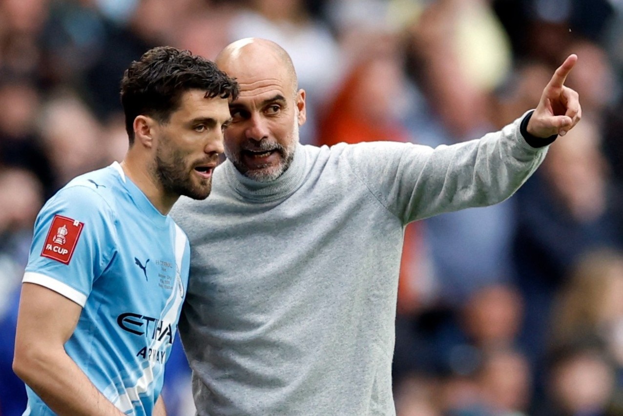 Cau thu Man City soc khi Guardiola roi di hinh anh