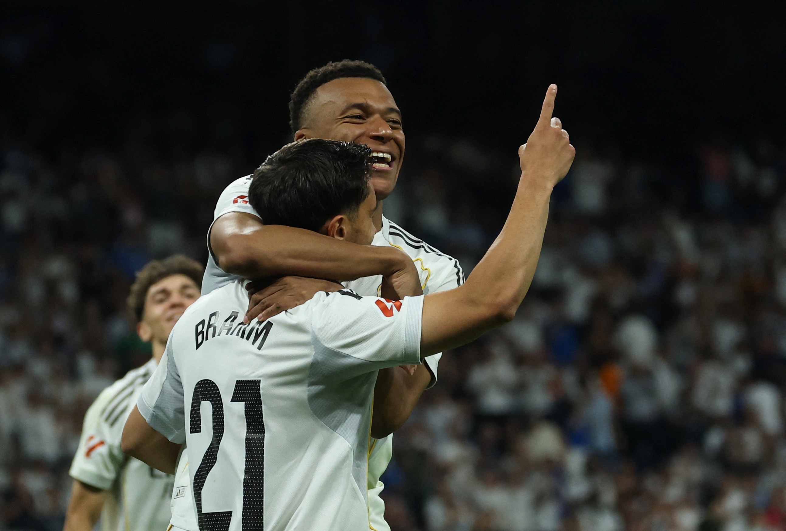 Real Madrid thang tren xG, Barca thang ngoai doi hinh anh