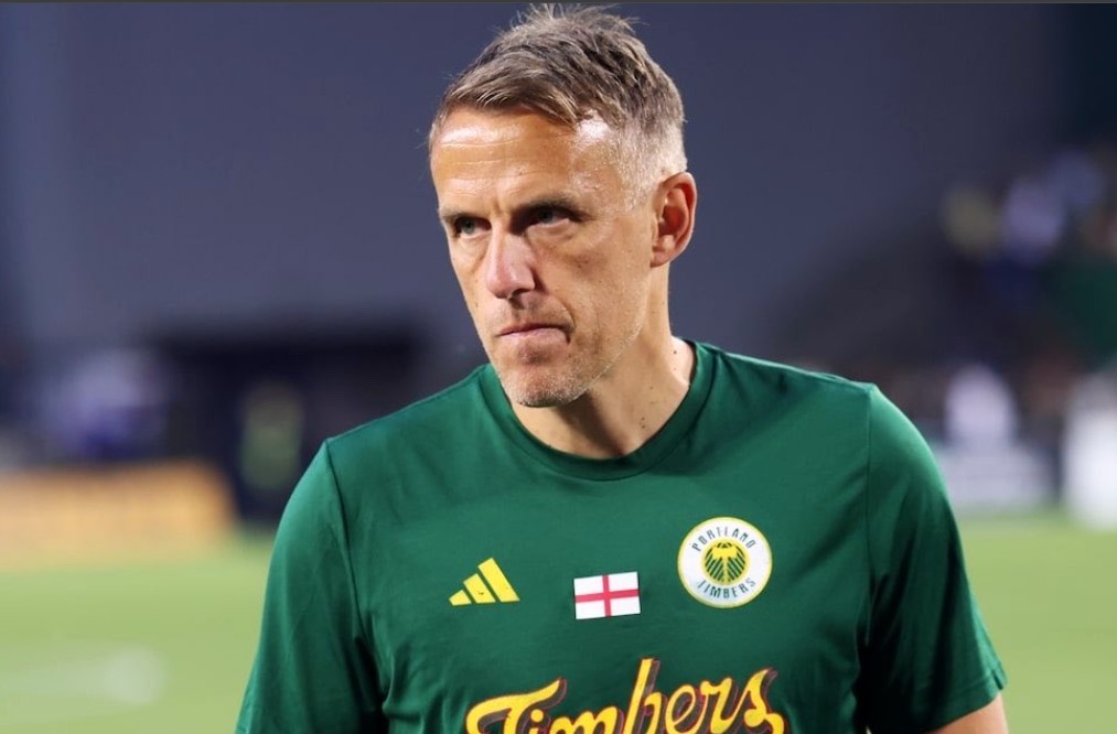 MLS khac nghiet voi Phil Neville hinh anh