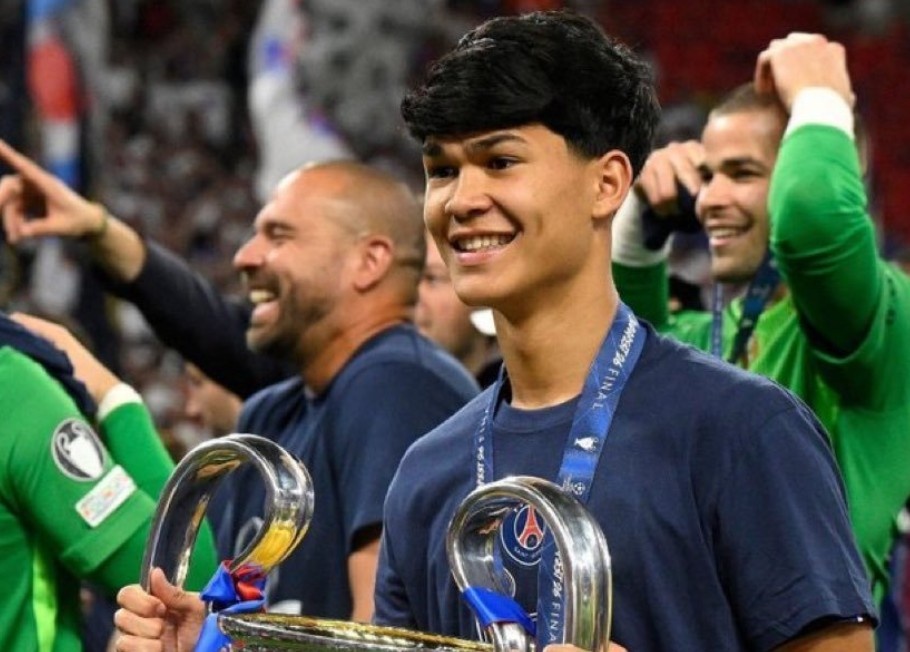 Tai nang goc Philippines khien Mbappe bi che nhao hinh anh