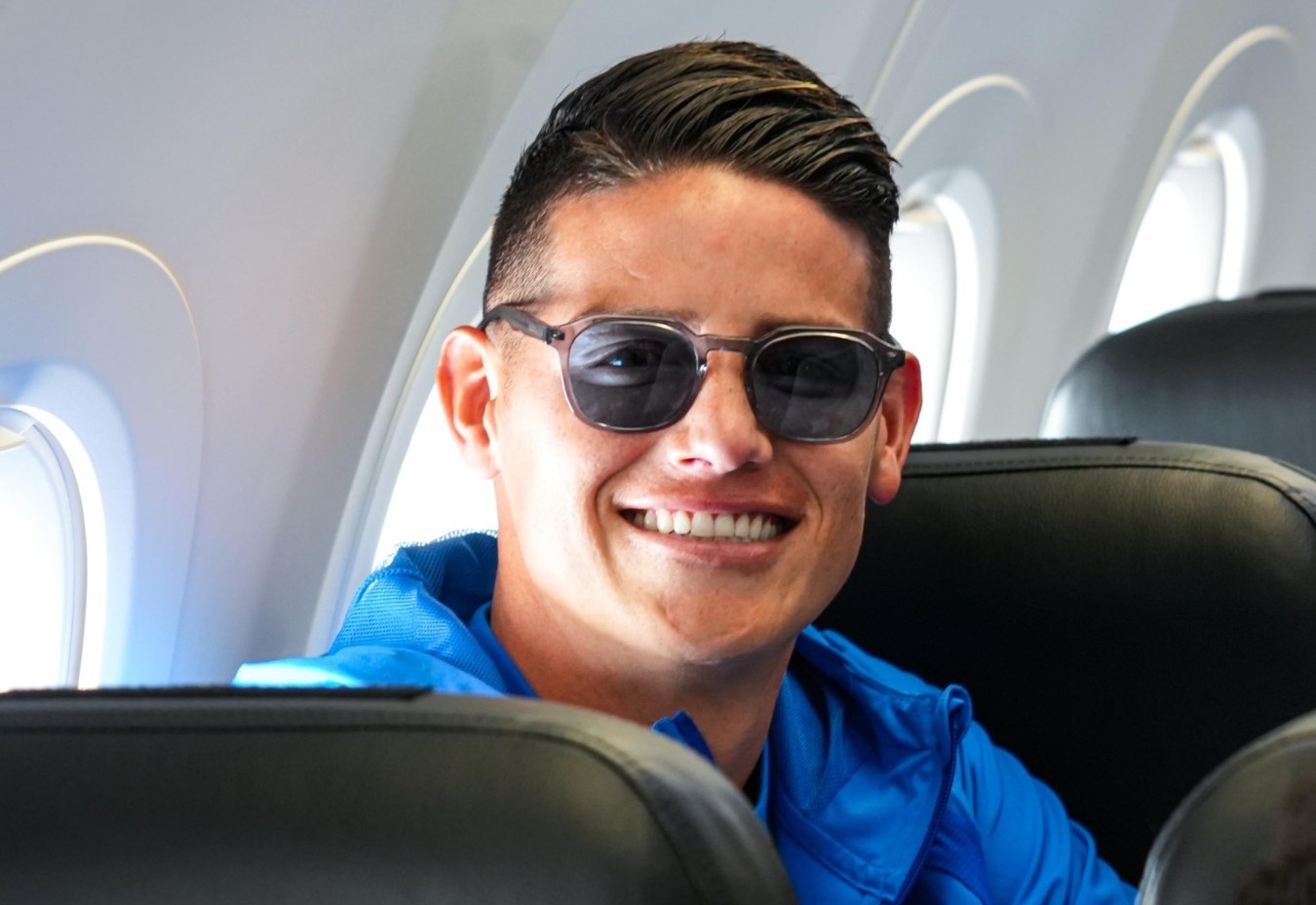 James Rodriguez gay phan no hinh anh