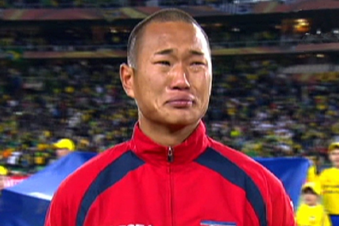 Cau thu Trieu Tien khoc o World Cup 2010 gio ra sao hinh anh
