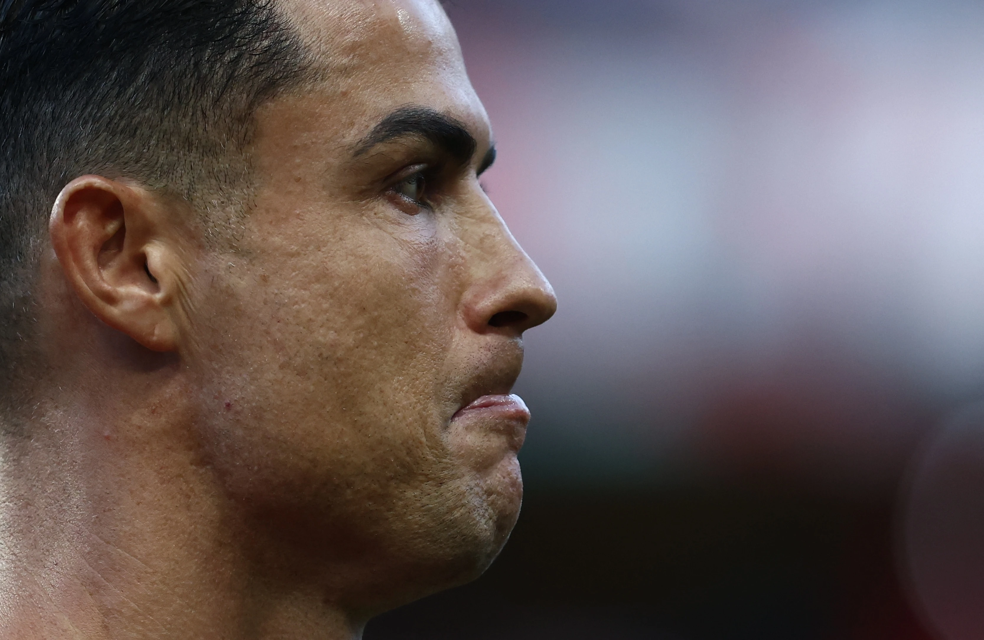Ve mat Ronaldo noi len tat ca sau su co cua Mendes hinh anh
