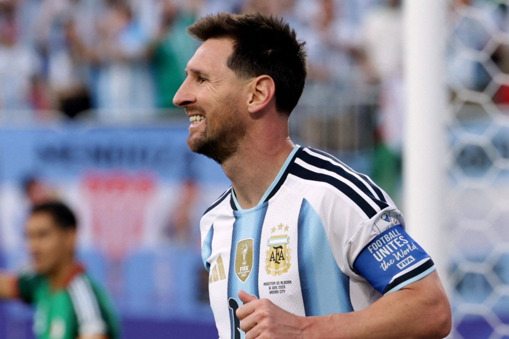 Huyen thoai Ronaldo: 'Phai chap nhan Messi la so mot' hinh anh