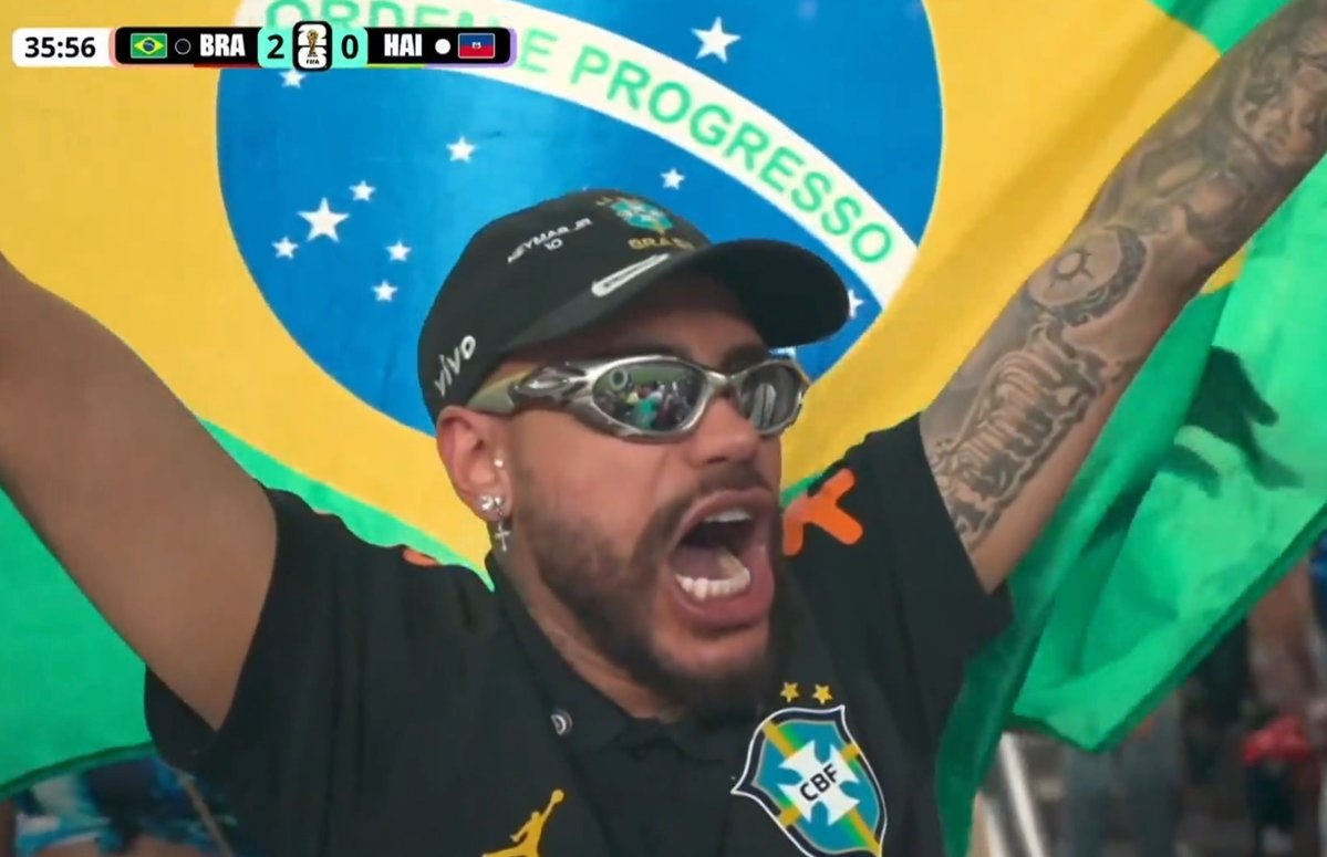 CDV giong Neymar gay sot hinh anh