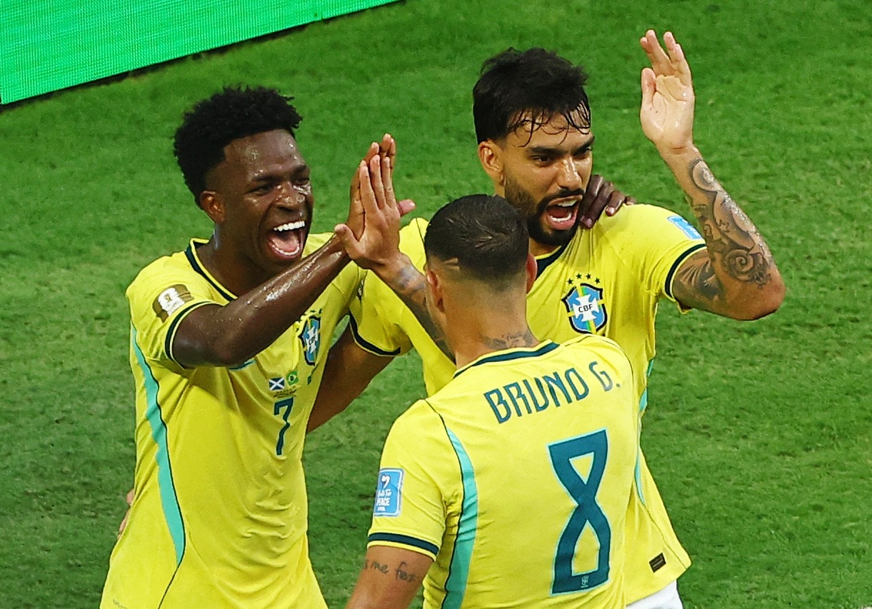 Kich ban Brazil dai chien Nhat Ban gay sot hinh anh