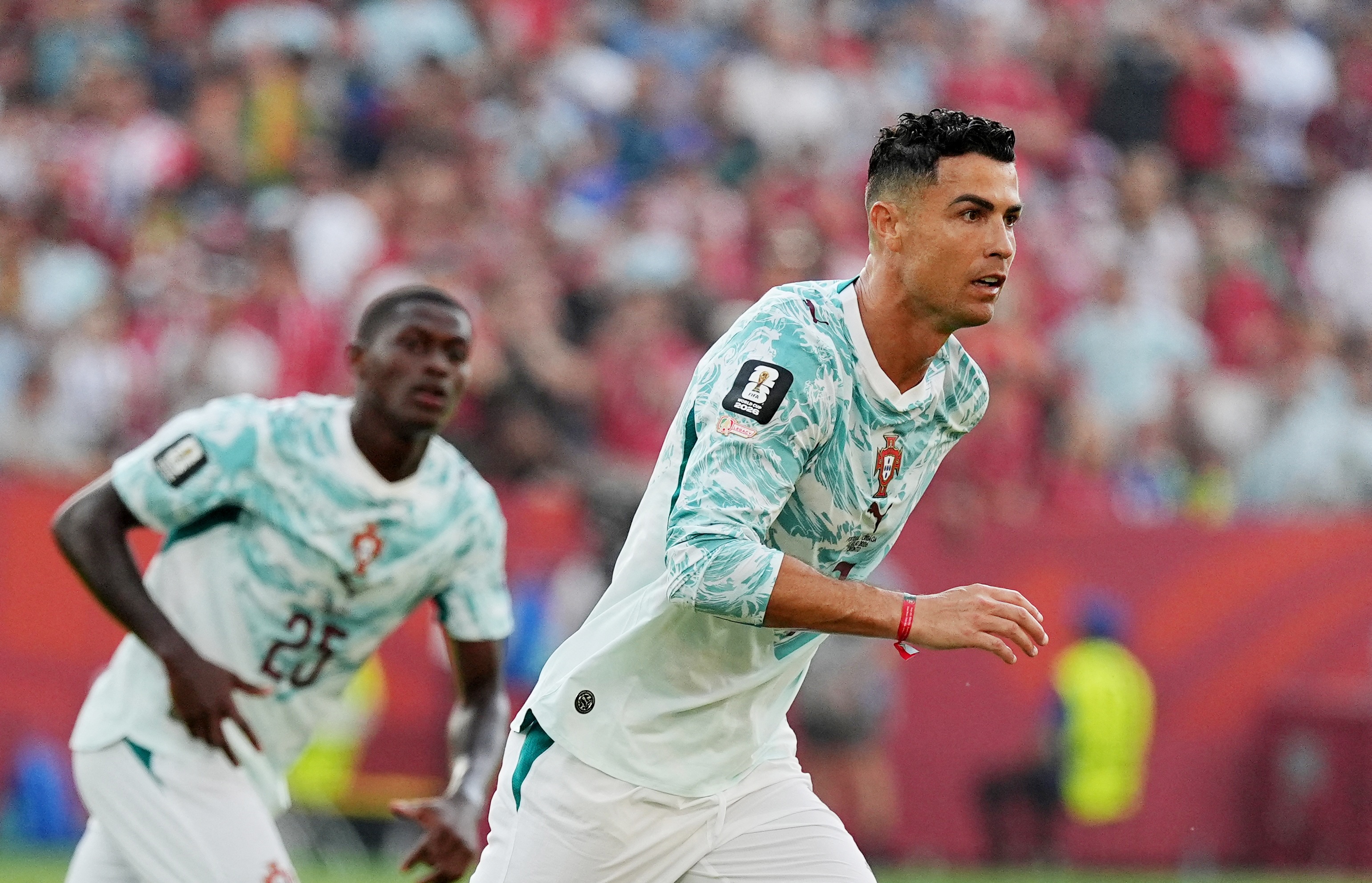 Bo Dao Nha 0-0 Croatia: Bruno, Ronaldo bo lo co hoi hinh anh
