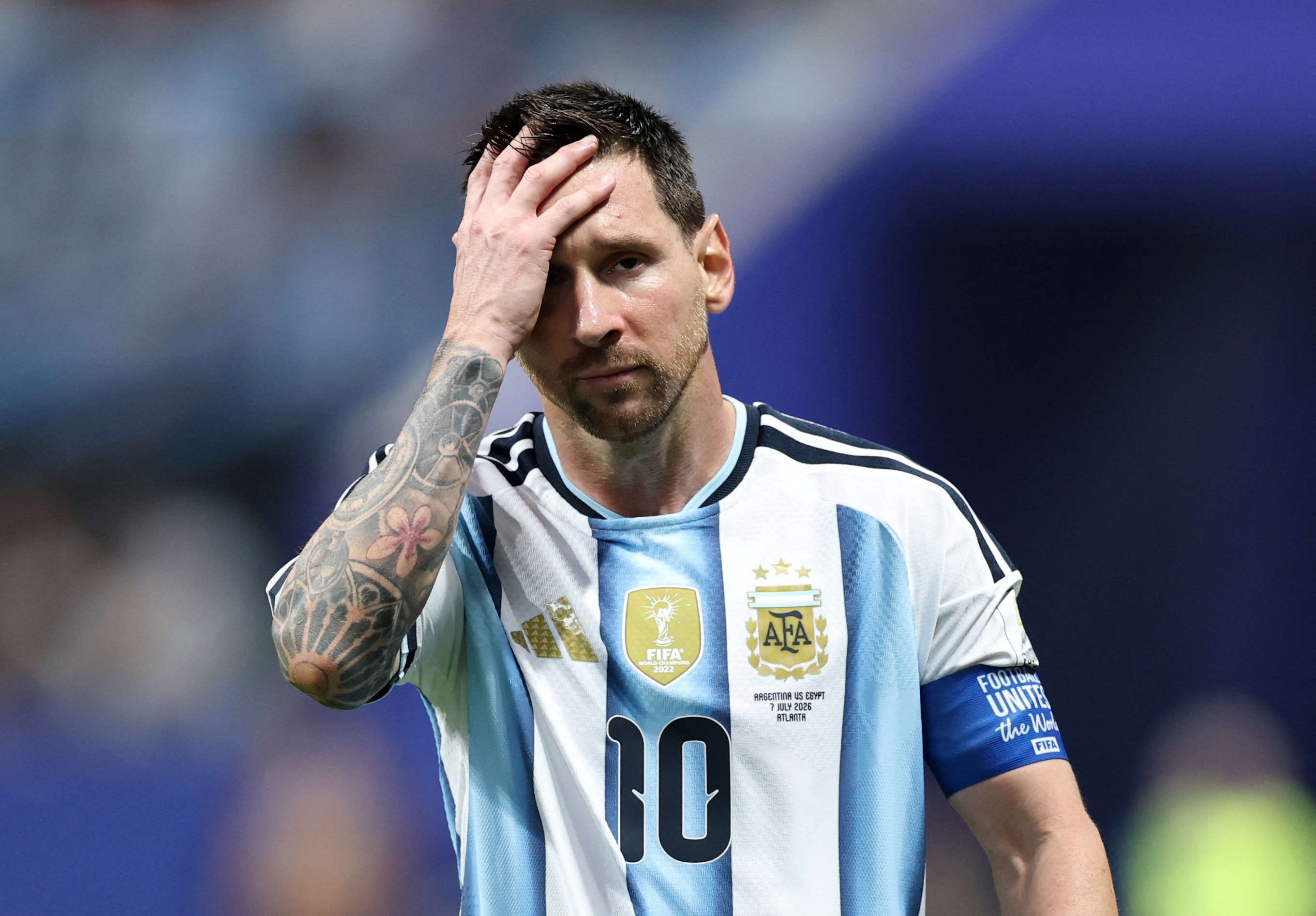 Argentina 0-2 Ai Cap: VAR khong cuu noi Messi cung dong doi hinh anh