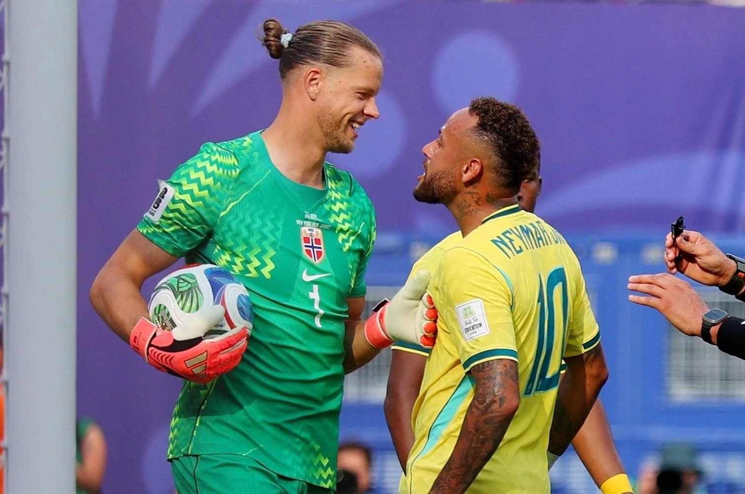 Neymar noi gi voi thu mon Na Uy? hinh anh