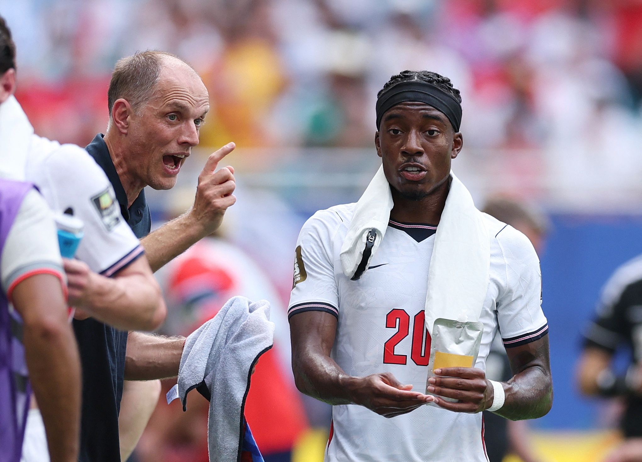 Madueke ảnh 1