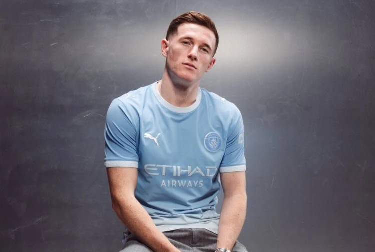 'Bom tấn' của Man City chọc giận fan MU