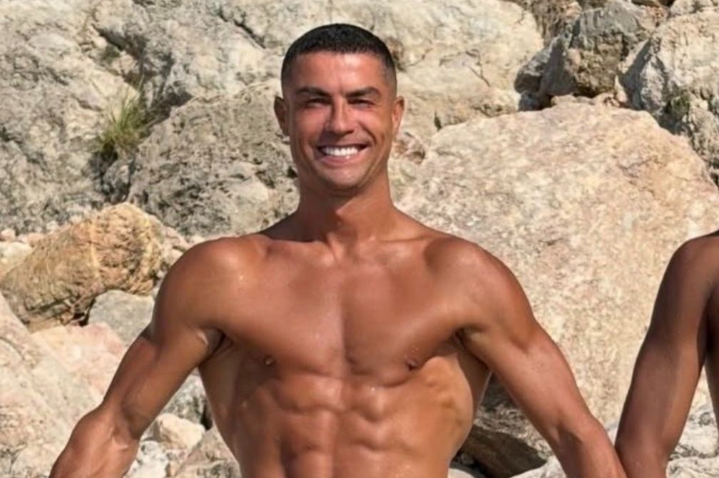 Cơ bắp của Ronaldo ở tuổi 41