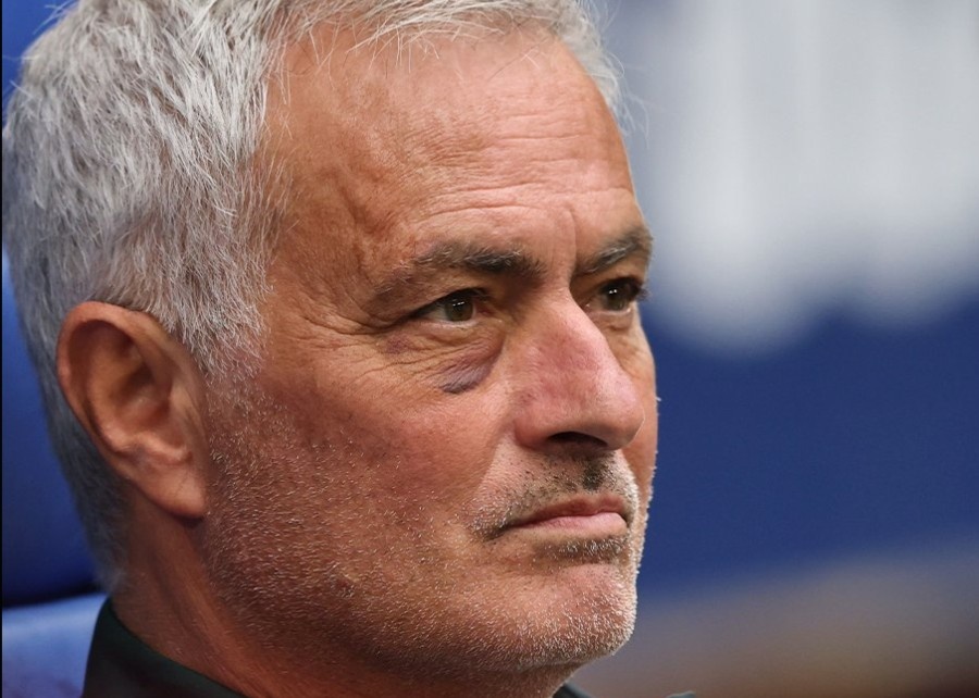 Vết bầm gây chú ý của Mourinho