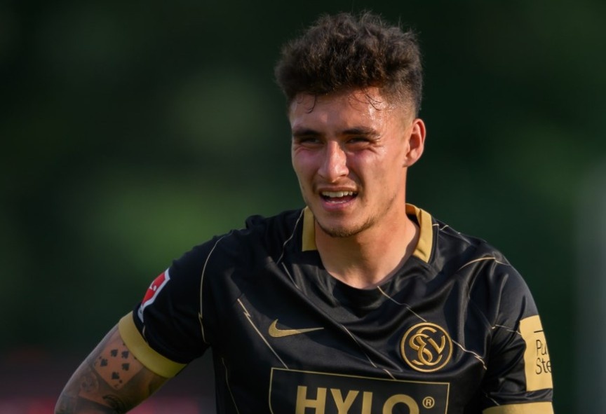 Tuyển thủ Thái Lan đi vào lịch sử Bundesliga