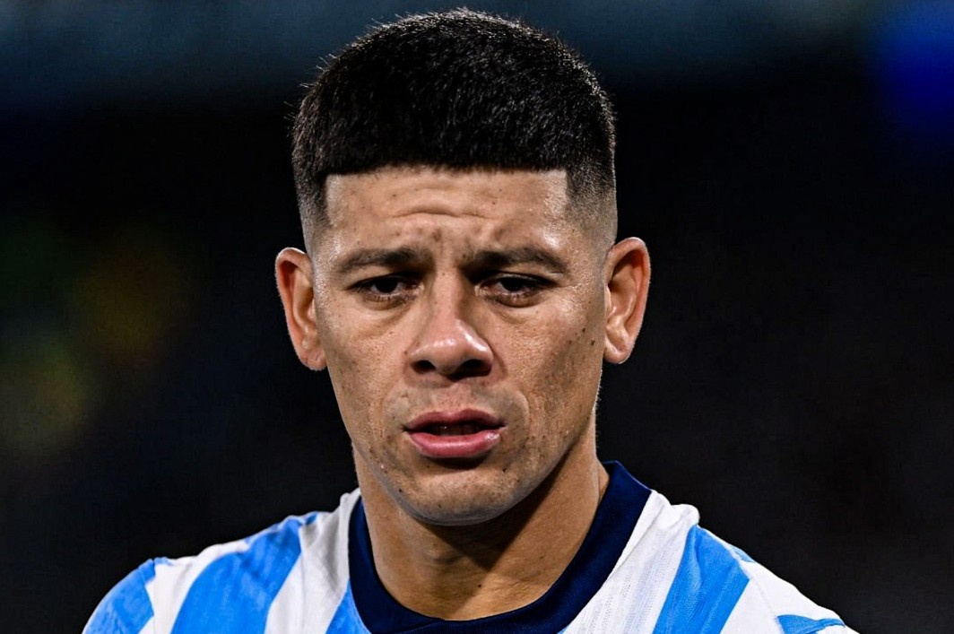 Cựu sao MU nổi loạn tại Argentina