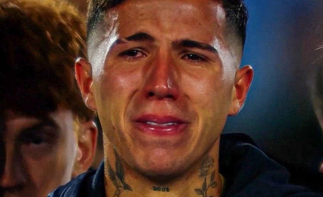 Enzo Fernandez khóc trong ngày chia tay Messi