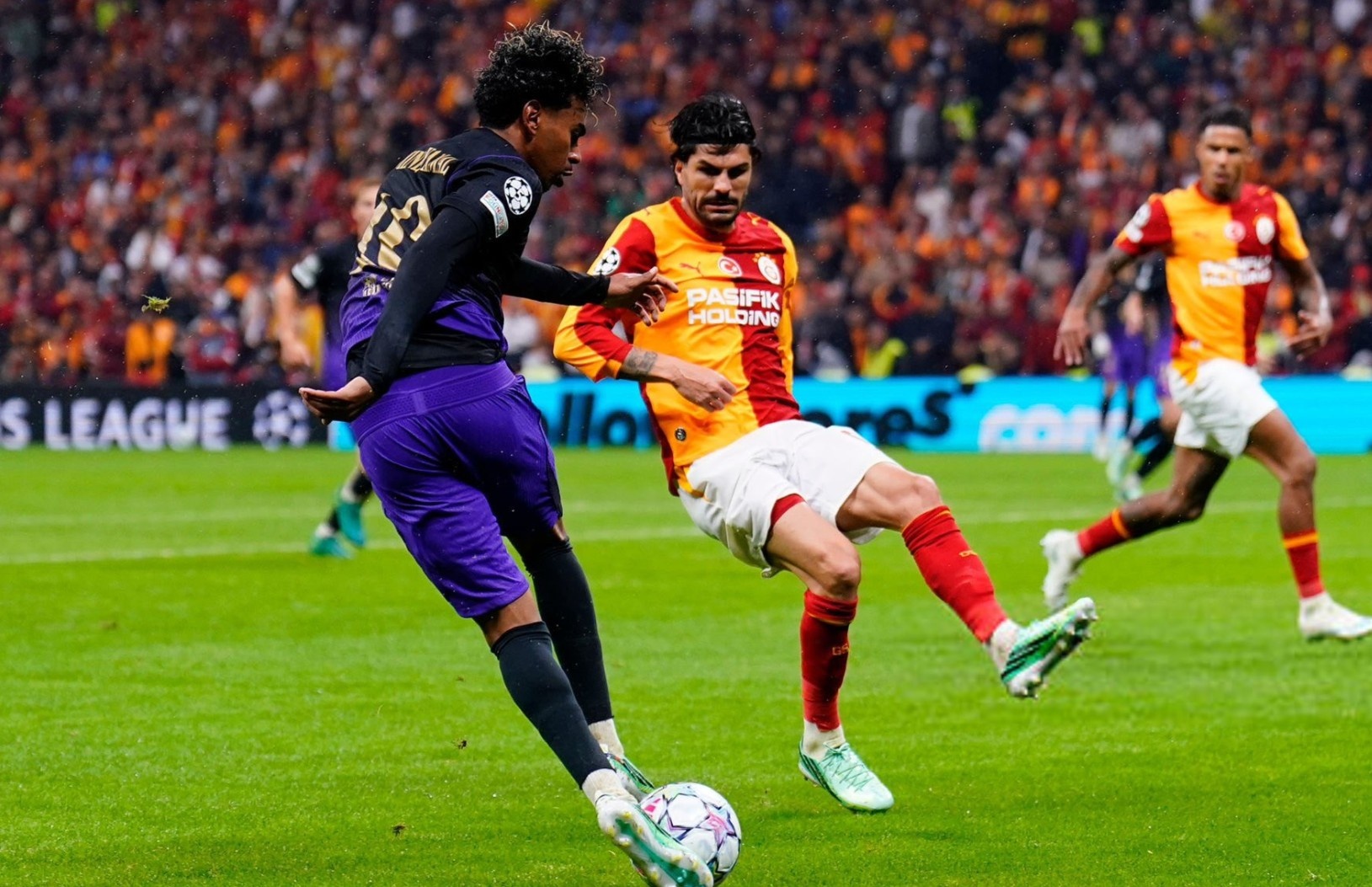 Nhờ đâu Yamal tạo ra cú 'rabona' điên rồ