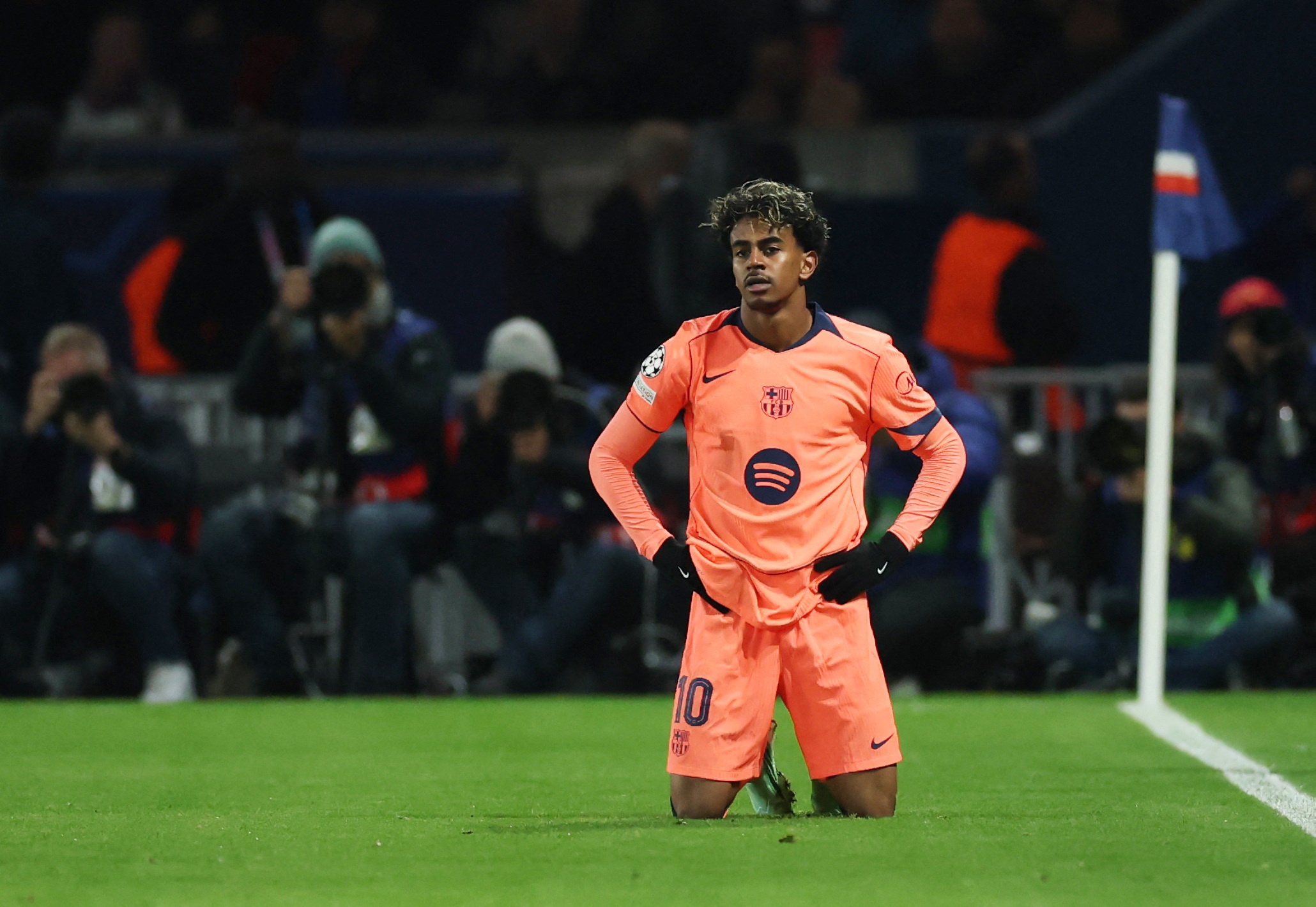PSG 4-2 Barcelona: Màn rượt đuổi ngoạn mục