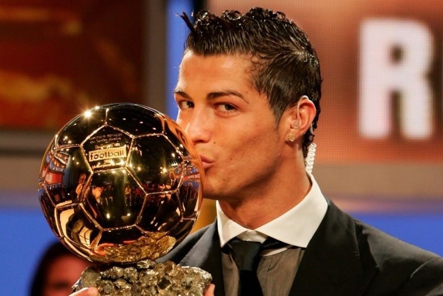 Tranh cãi quanh danh hiệu của Ronaldo