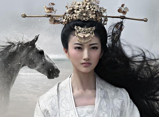 Hot girl Canh Diem dep lung linh trong phim co trang hinh anh