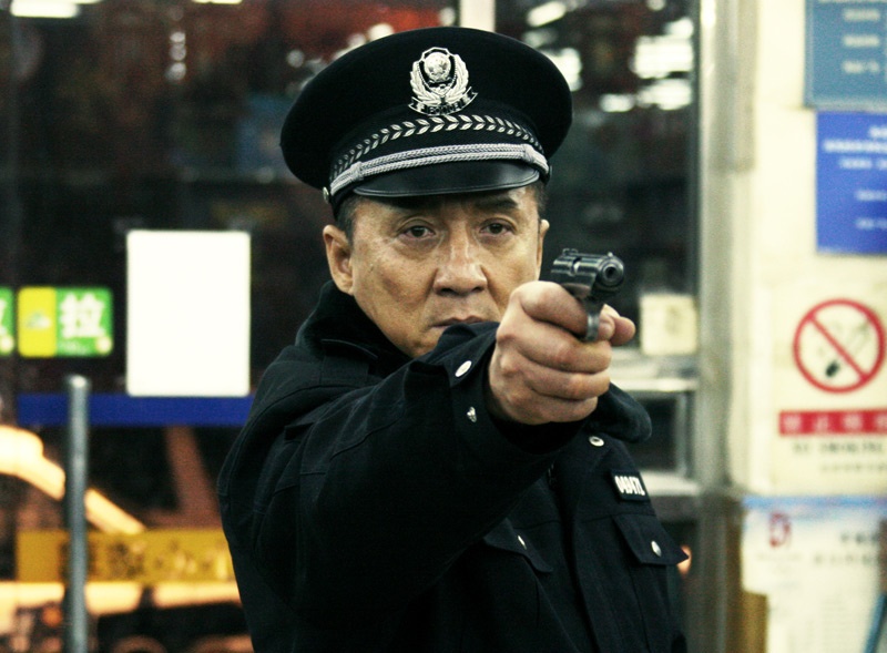 Thanh Long boi the khi tro lai voi 'Cau chuyen canh sat' hinh anh