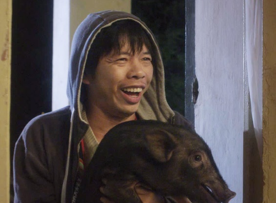 Thai Hoa hoa chang trai dan toc ngoc nghech hinh anh