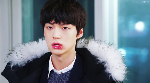 Hai sao phu 'Vi sao dua anh toi' sang Trung Quoc dong phim hinh anh