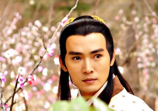 Khán giả Việt Nam từng yêu thích Tiêu Ân Tuấn qua các phim Tiểu Lý phi đao, Thất hiệp ngũ nghĩa, Bảo Liên đăng, Bao Thanh Thiên, Thi công kỳ án…