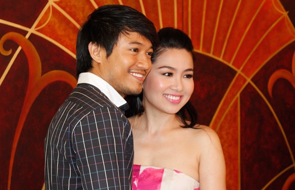 Lần này, họ không còn là vợ chồng, mà là oan gia. Nàng Dung Hòa của Lê Khánh đã khiến chàng Sơn Phong độc thân nhưng… có con do Lê Quý Bình đảm nhận phải dở khóc dở cười.