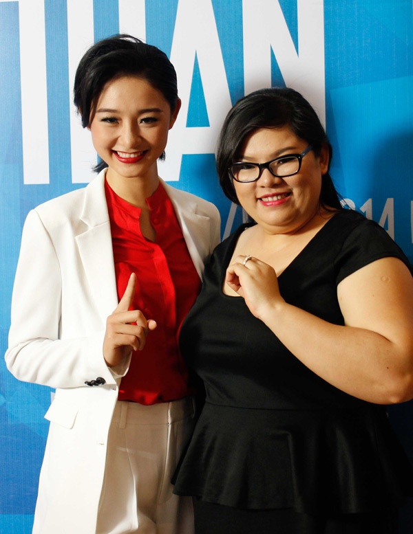 Và bạn diễn của cô trong phim này là nữ diễn viên 