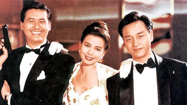 Tung hoành tứ hải (1991) là câu chuyện về 3 cô nhi do Châu Nhuận Phát, Trương Quốc Vinh và Chung Sở Hồng đóng sau khi lớn lên trở thành những tên trộm khét tiếng, chuyên đánh cắp các tác phẩm nghệ thuật theo chỉ đạo của bố nuôi (nghệ sĩ Tăng Giang đảm nhận). Lịch lãm và hài hước, nhân vật James của Trương Quốc Vinh được khán giả bình chọn là 