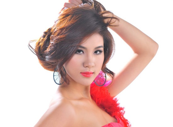 Kim Dung vao vai tham phu phu ban hinh anh