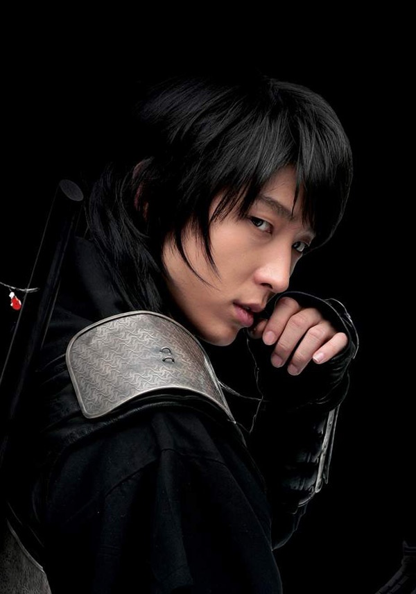 Sau đó, chàng diễn viên sinh năm 1985 này tiếp tục tham gia nhiều tác phẩm cổ trang khác như Iljimae, Arang And The Magistrate... với hình ảnh mạnh mẽ, hấp dẫn hơn.