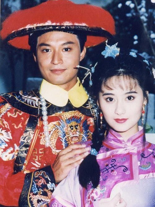 Số phận của 2 nhân vật Liên Thành (Viên San San đóng) và Hằng Thái (Lục Nghị đóng) trong Cung tỏa Liên Thành giống với 2 nhân vật trong Mai Hoa Lạc.