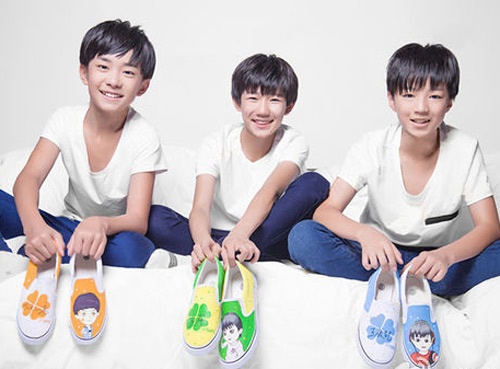 TFBOYS - Magic Castle hinh anh