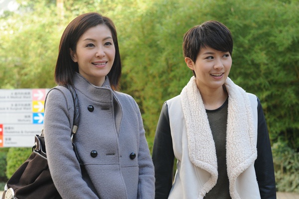 2 mỹ nhân Ngũ Vịnh Vy và Trần Pháp Lai trong phim Đại luật sư tranh tài (Phát sóng trên HTV2 lúc 21h thứ hai đến thứ bảy hằng tuần từ 2/5).