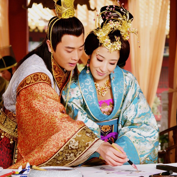 Diễn xuất ăn ý của Dương Di và Tưởng Nghị đã mang đến cho khán giả cuộc tình chị em đầy mới mẻ.