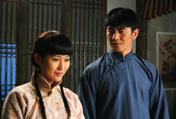 Hứa Gia Tuấn trong phim Mẹ chồng nàng dâu là một vai diễn thành công của Nhậm Thiên Dã ở dòng phim tâm lý xã hội.