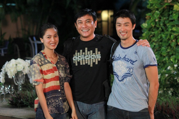 Johnny Trí Nguyễn và Hoàng Phúc góp mặt với tư cách diễn viên khách mời.