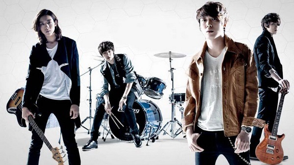 CNBlue được đánh giá là nhóm nhạc có những chàng trai tài sắc vẹn toàn.