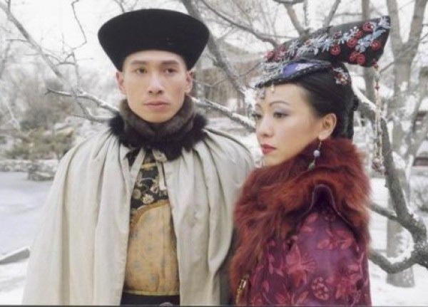 Khổng Võ lạnh lùng nhưng chân thành, tận tuỵ trong Thâm cung nội chiến là hình ảnh khác của Trần Hào.