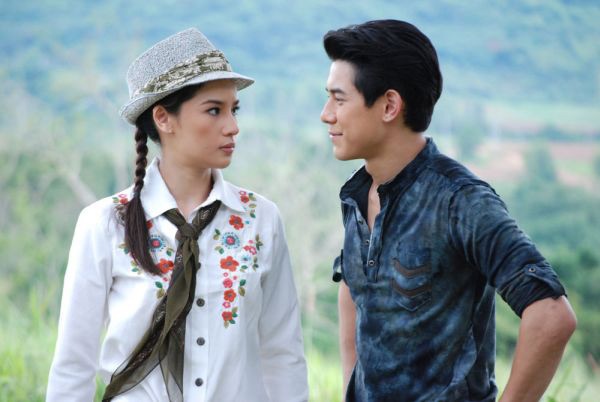 Với những tình tiết hấp dẫn, kịch tính bên cạnh những khoảnh khắc lãng mạn của tình yêu, phim phát sóng lúc 21h30 từ ngày 3/6 trên Let’s Viet.