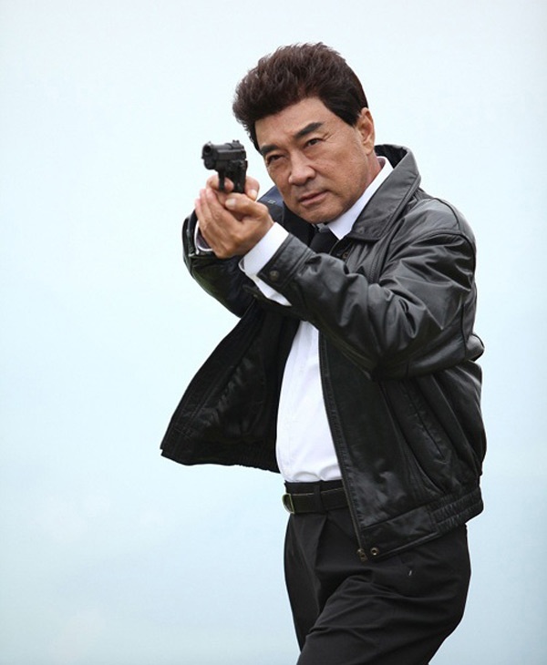 Lee Doek Hwa là ngôi sao gạo cội của điện ảnh Hàn với 35 năm tham gia hoạt động phim ảnh.