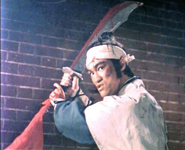 Nhung hinh anh co trang doc dao cua Ly Tieu Long hinh anh