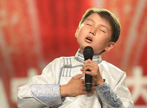 Cau be Mong Co khien trieu khan gia bat khoc bay gio ra sao? hinh anh