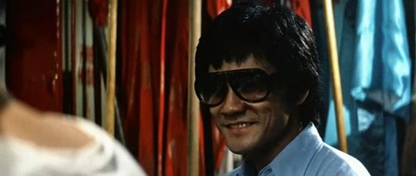 Hình ảnh hiếm hoi của Đường Long trong 2 phim Tử vong du hí và Tử vong tháp.